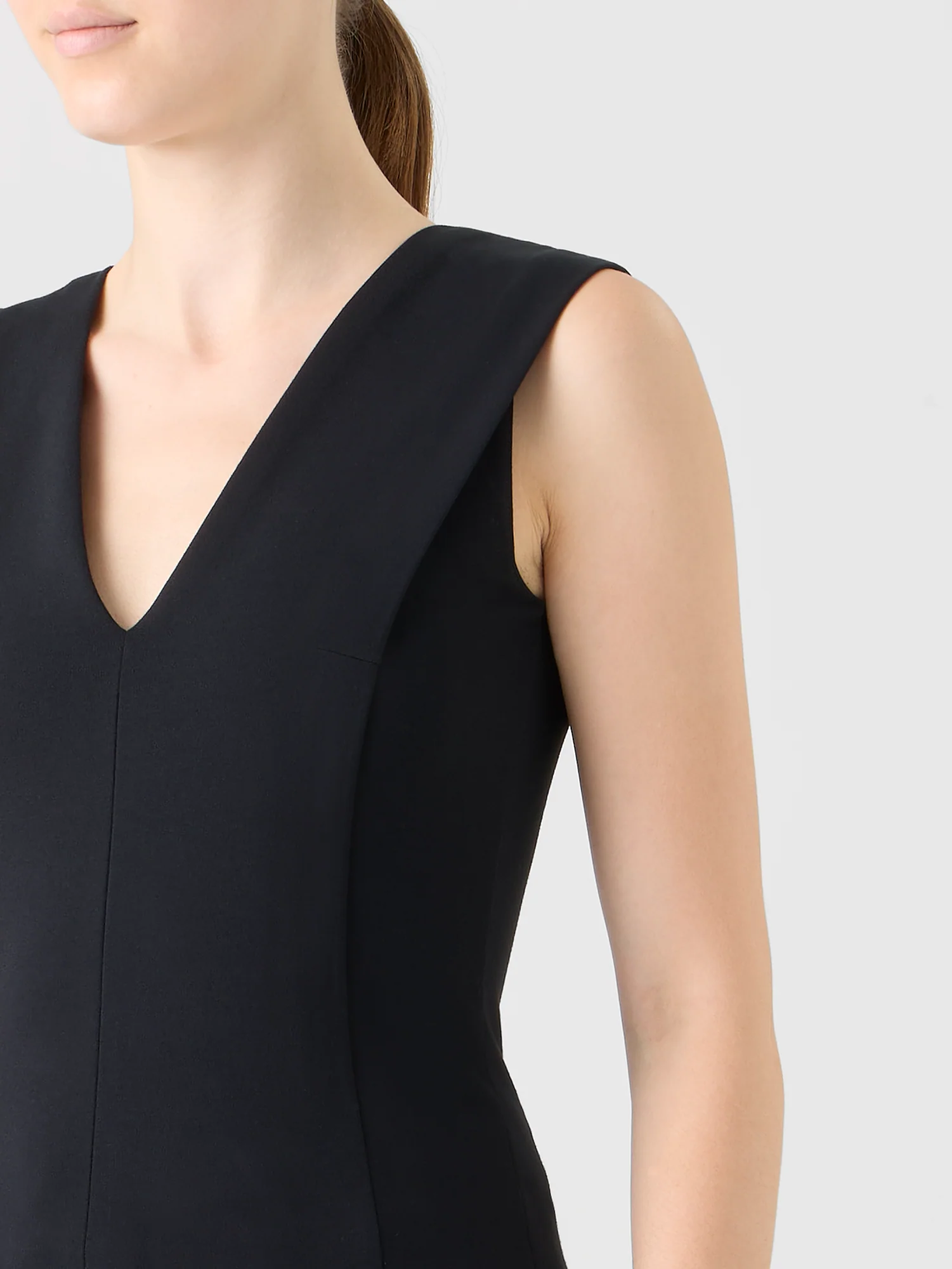 V-Neck Top in Signature Jersey - Image 4