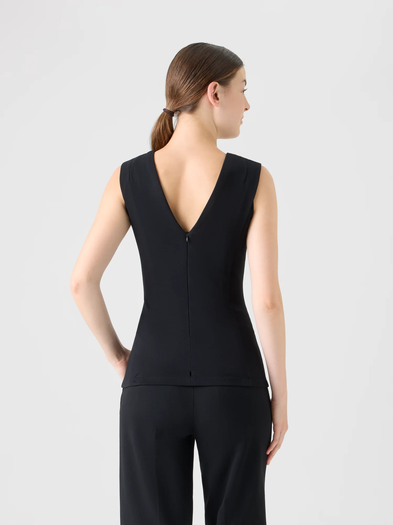 V-Neck Top in Signature Jersey - Image 5